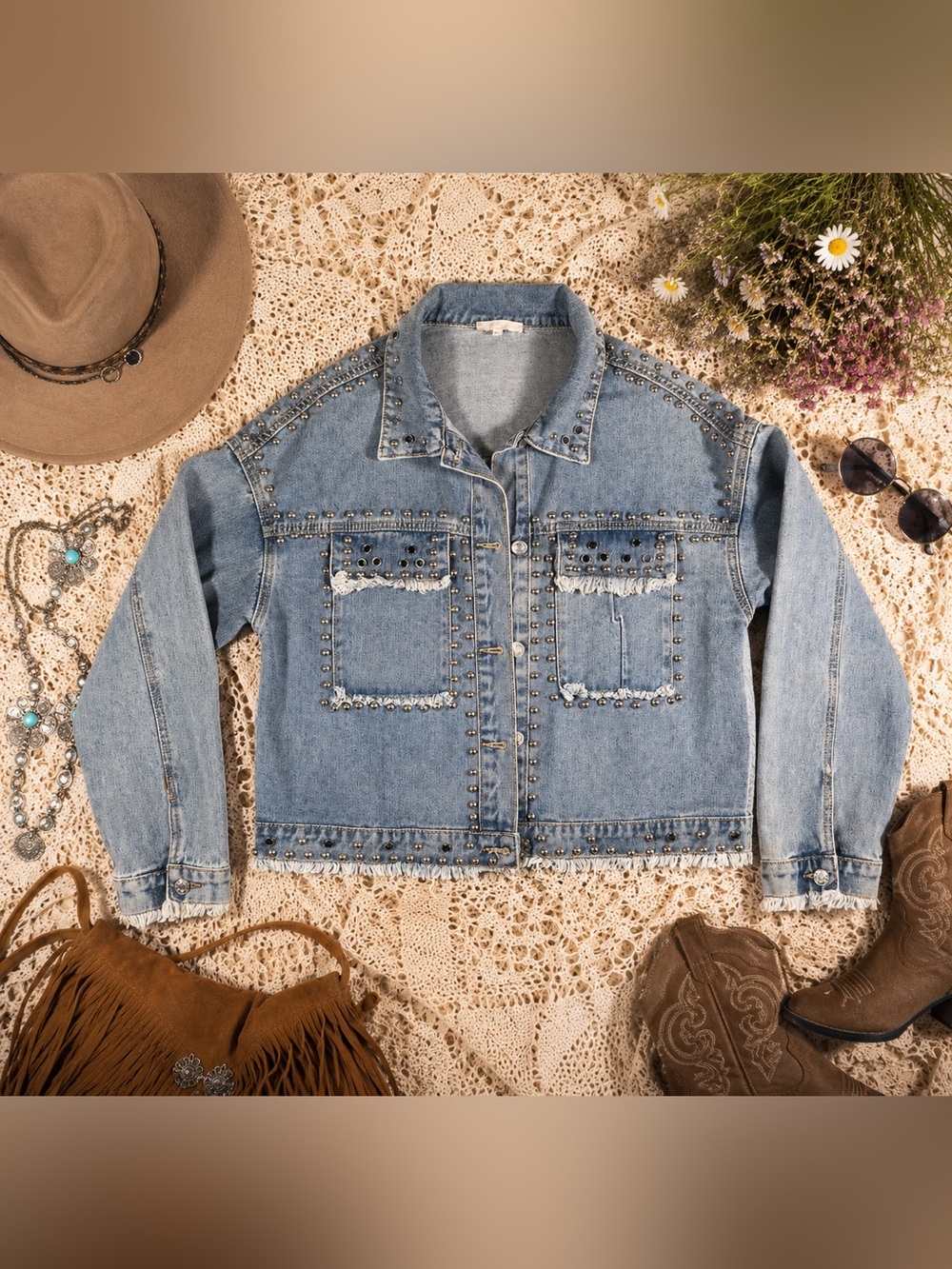 Veveret Studded Denim Jacket Cropped Distressed Grommet Festival Boho Size L